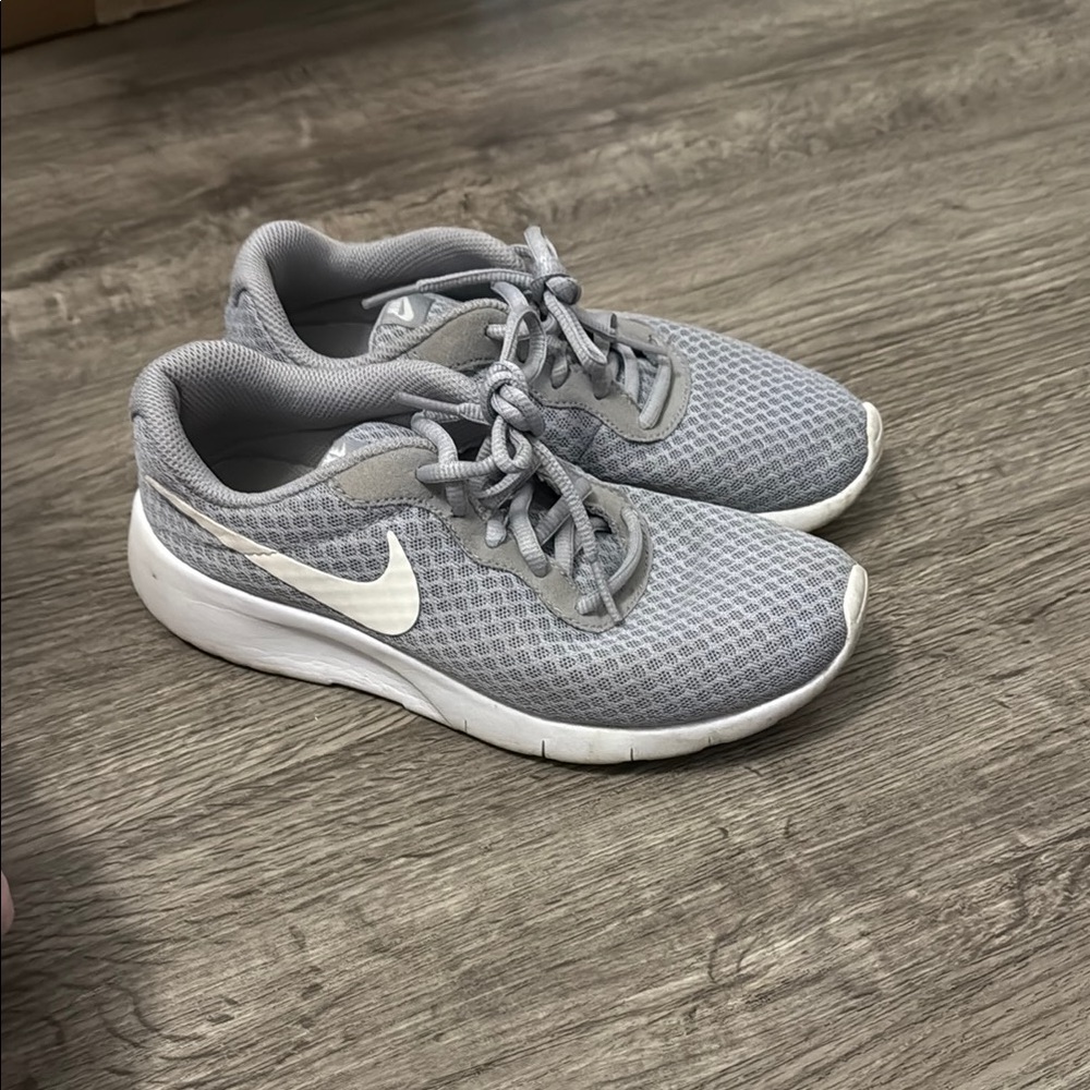Nike Gray and White Sleek Mesh Sneakers